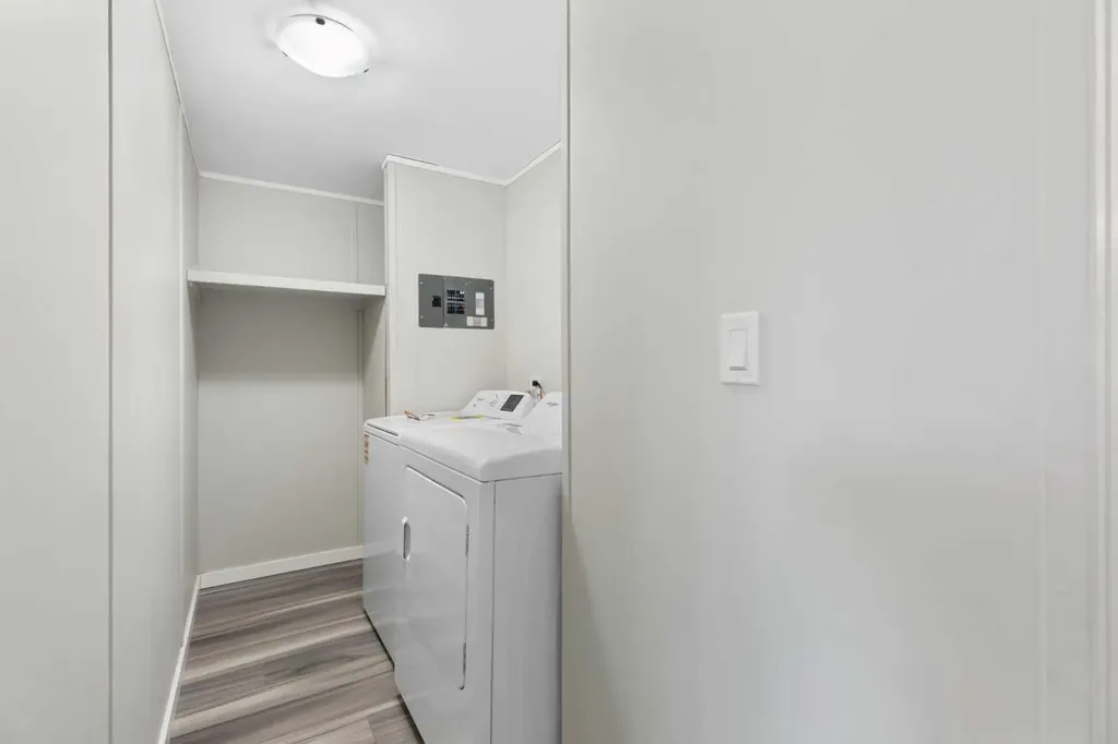 6220 17 Avenue SE Calgary AB T2A 0W6