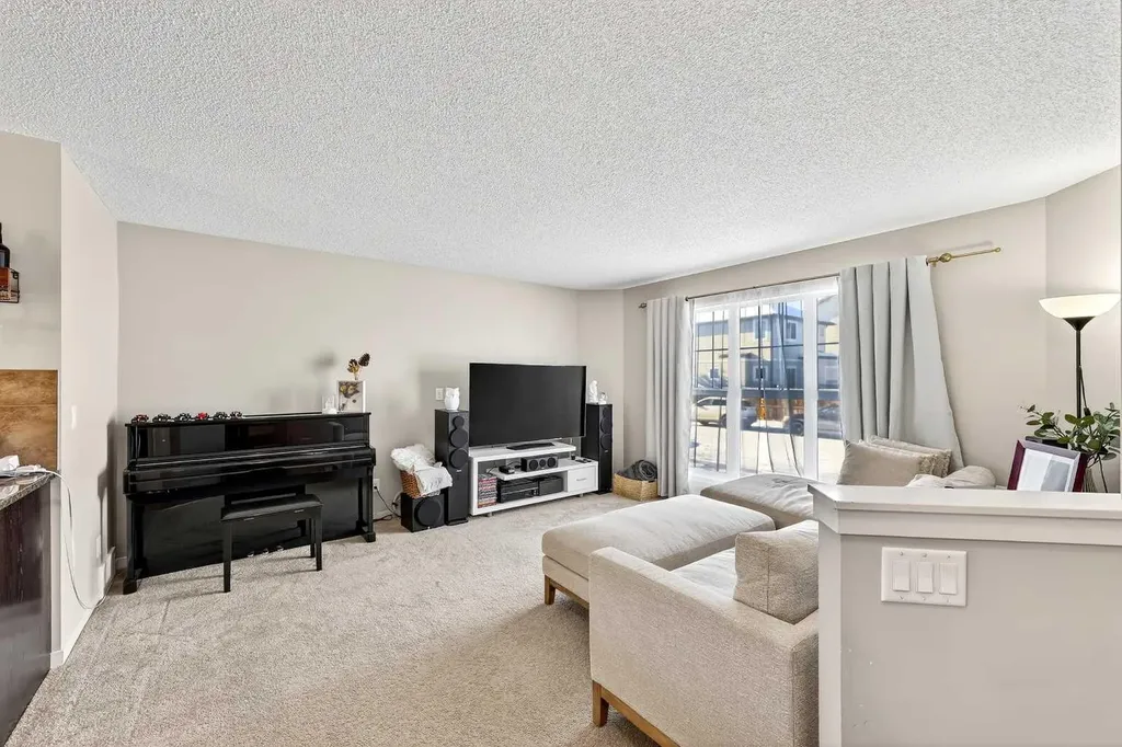 336 Cranberry Circle SE Calgary AB T3M 1E4