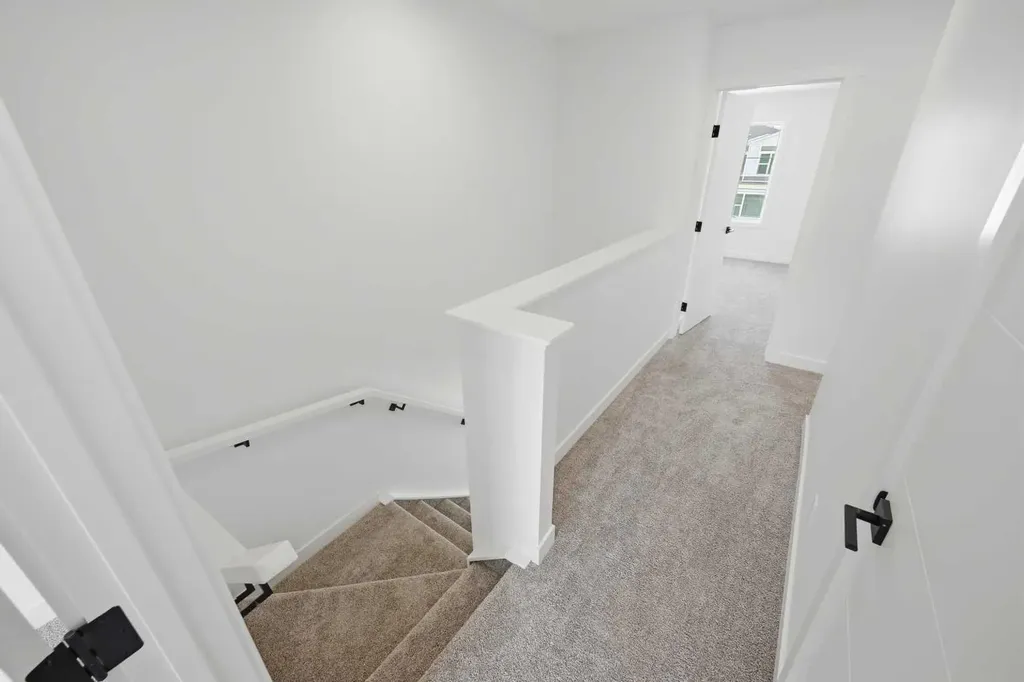 8814 48 Street NE Calgary AB T3J 5N8
