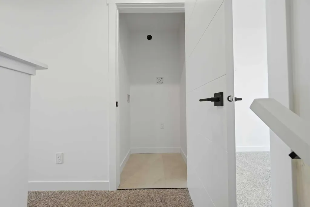 8814 48 Street NE Calgary AB T3J 5N8