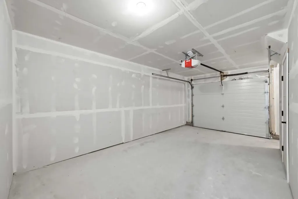 8814 48 Street NE Calgary AB T3J 5N8