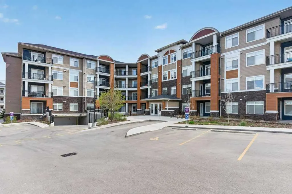 3727 Sage Hill Drive NW Calgary AB T3R 1T7