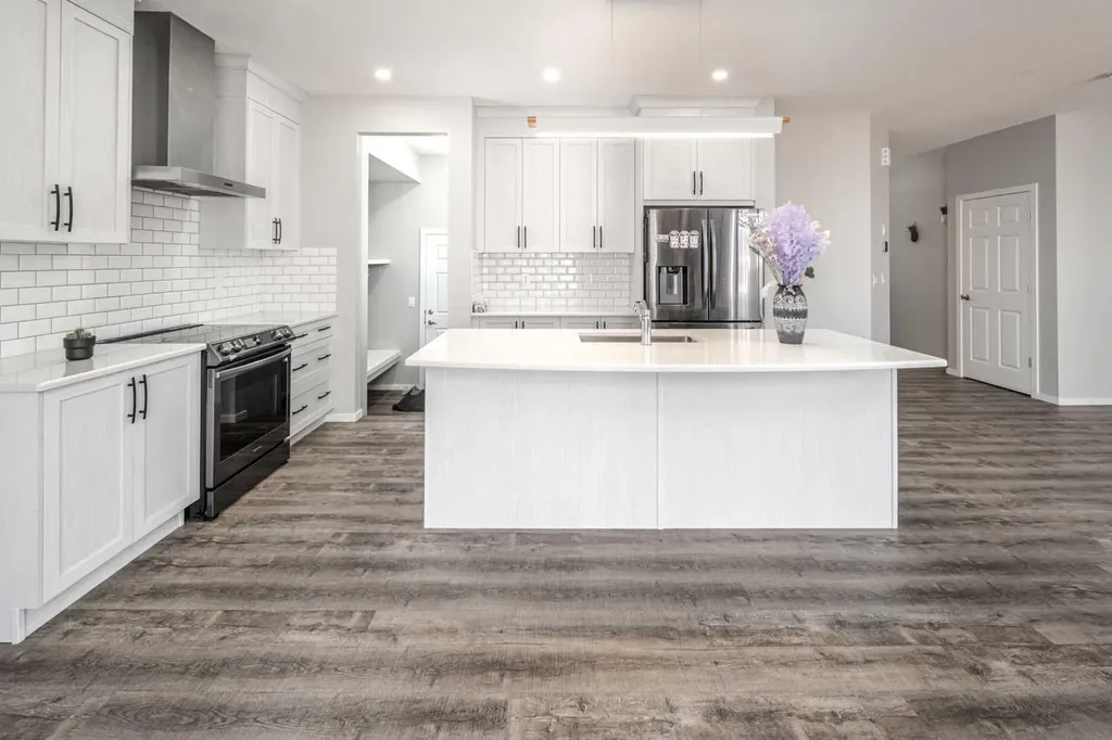 94 Yorkstone Heath SW Calgary AB T2X 4S3