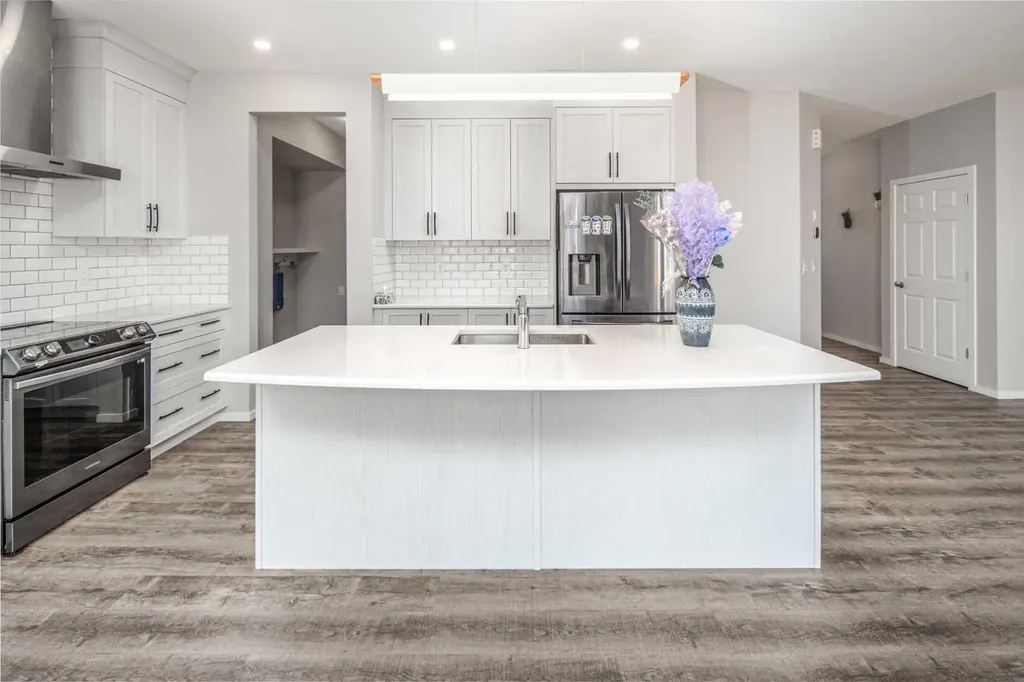 94 Yorkstone Heath SW Calgary AB T2X 4S3