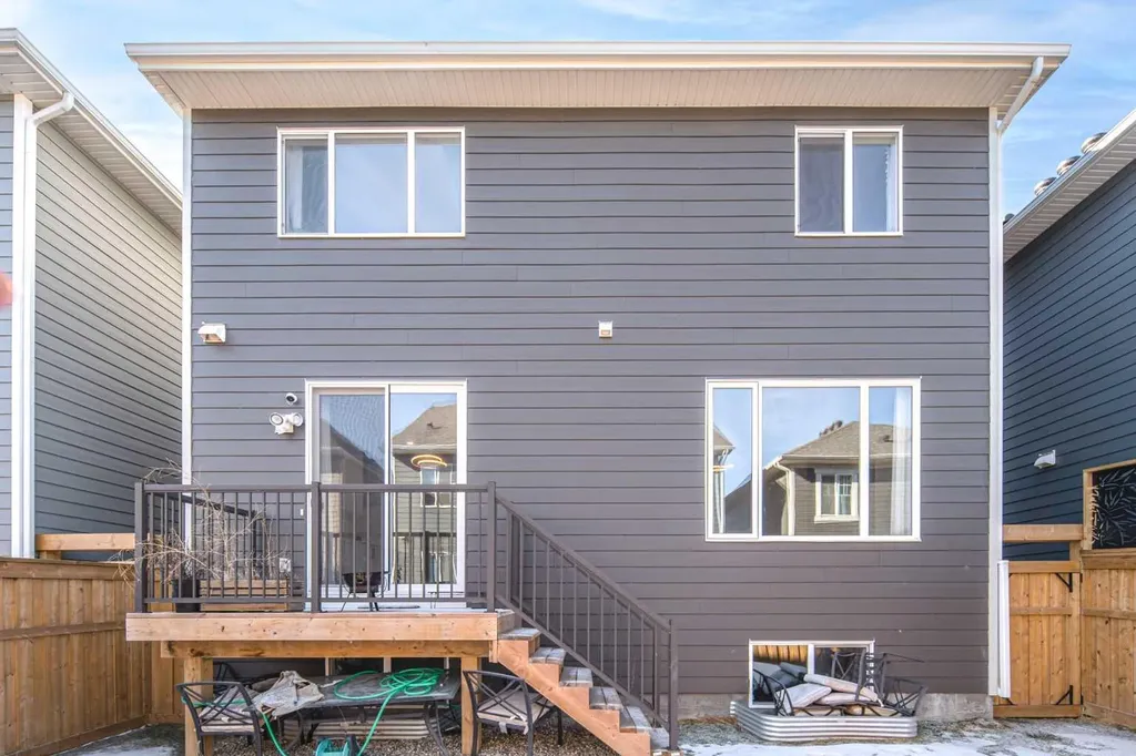 94 Yorkstone Heath SW Calgary AB T2X 4S3