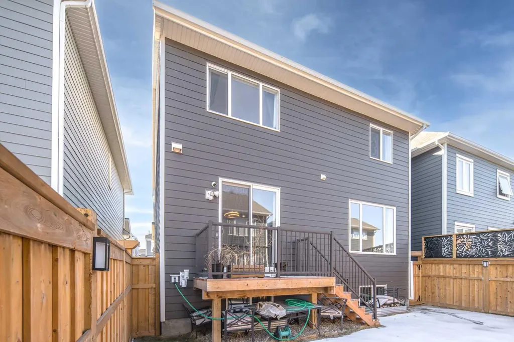 94 Yorkstone Heath SW Calgary AB T2X 4S3