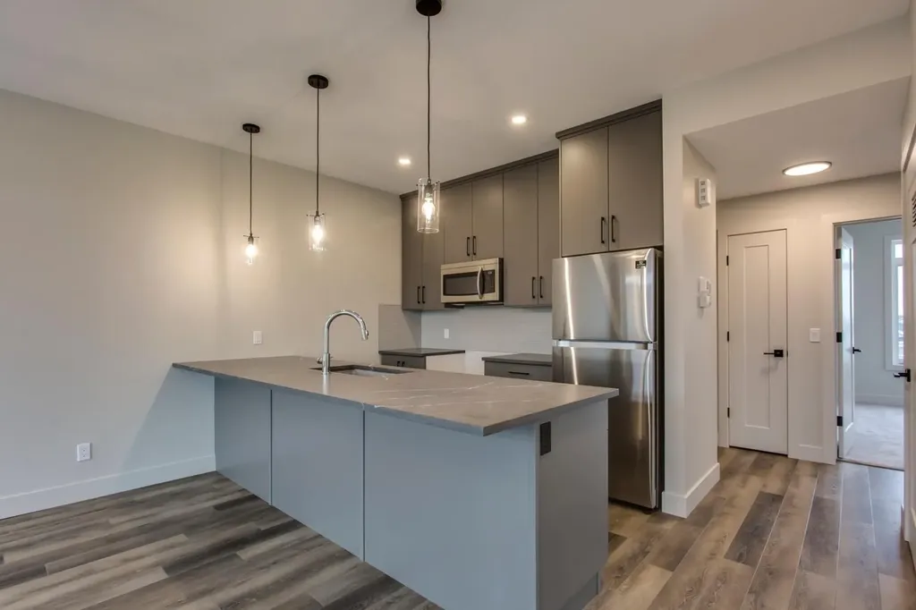 259 Royal Elm Road NW Calgary AB T3G 0G8