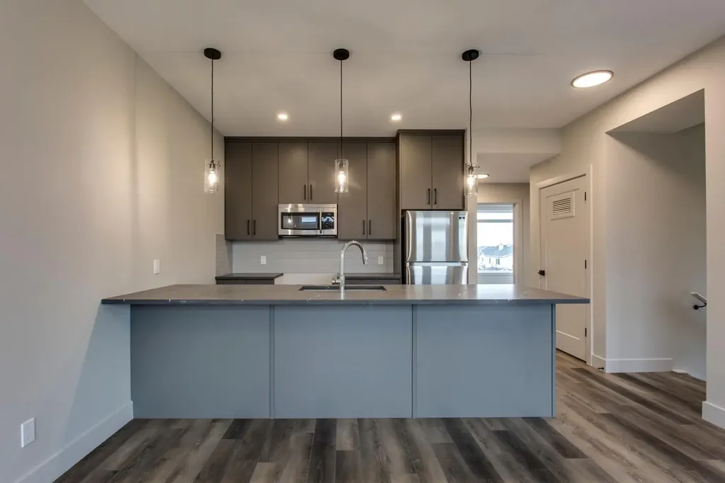 259 Royal Elm Road NW Calgary AB T3G 0G8