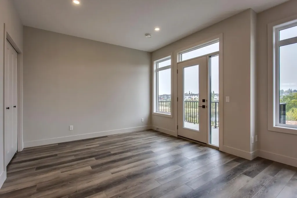 259 Royal Elm Road NW Calgary AB T3G 0G8