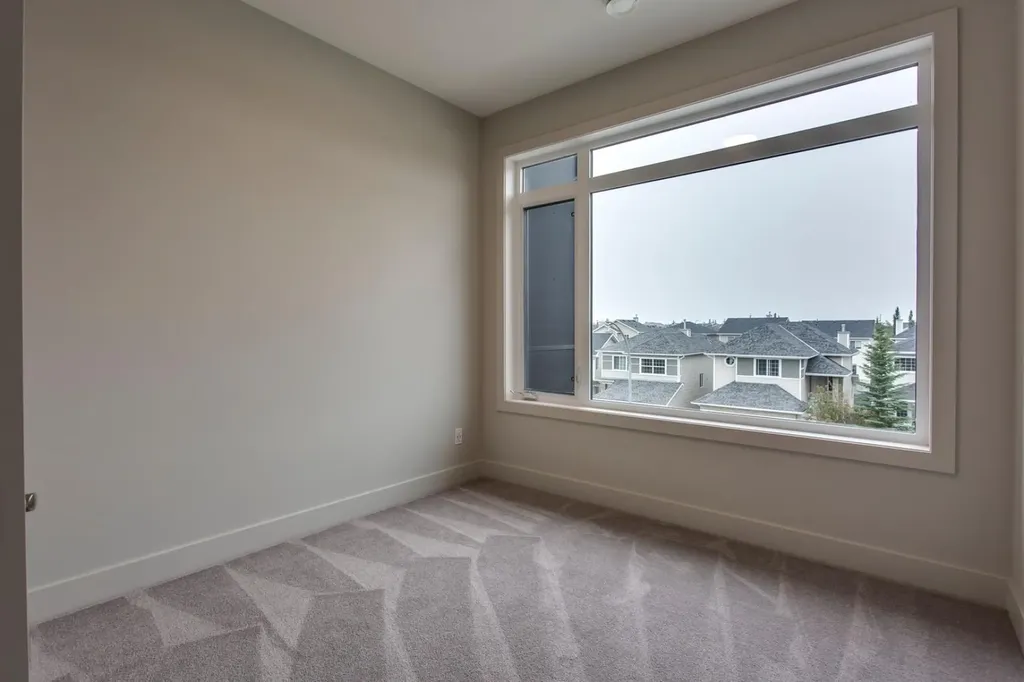 259 Royal Elm Road NW Calgary AB T3G 0G8