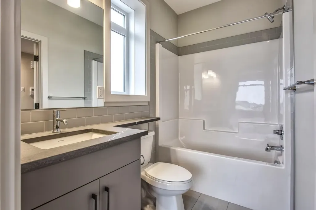 259 Royal Elm Road NW Calgary AB T3G 0G8
