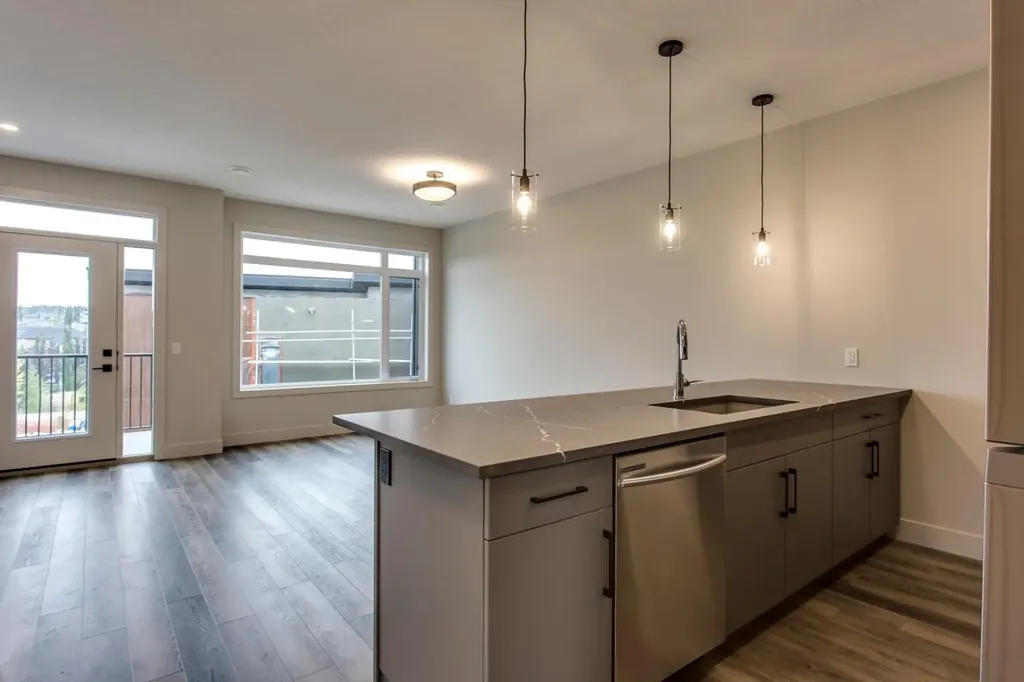 259 Royal Elm Road NW Calgary AB T3G 0G8