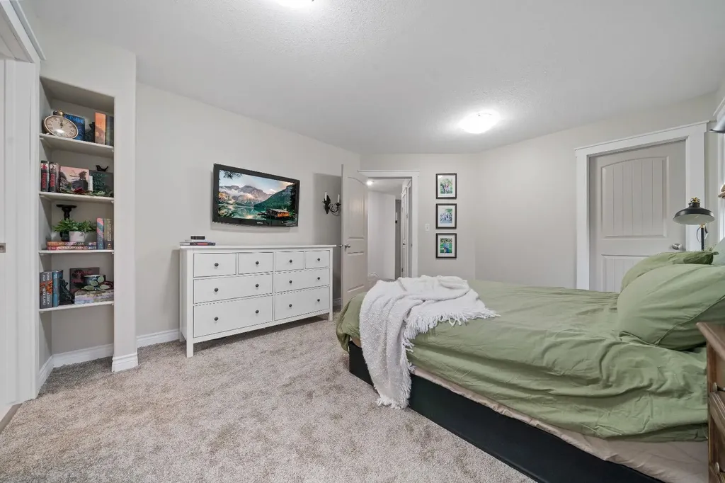 61 White Pelican Way Lake Newell Resort AB T1R 0X5