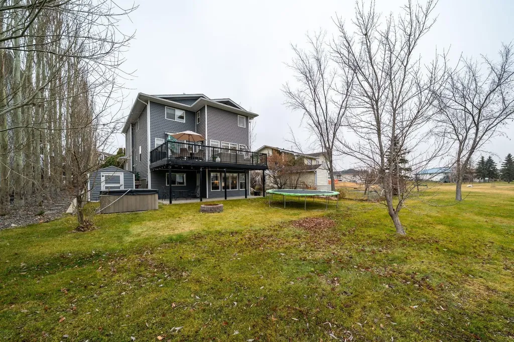 61 White Pelican Way Lake Newell Resort AB T1R 0X5