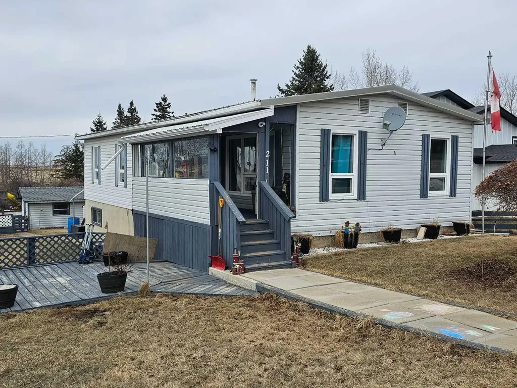 211 1st Avenue Torrington AB T0M 2B0