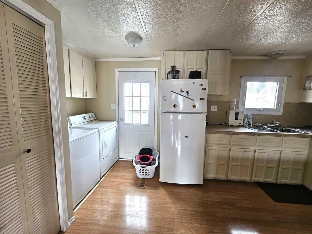 211 1st Avenue Torrington AB T0M 2B0