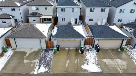 994 Berg Place Leduc AB T9E 1J7