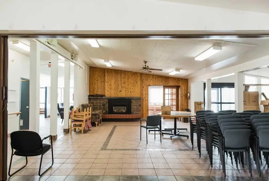 5230 44 Avenue Spirit River AB T0H 3G0