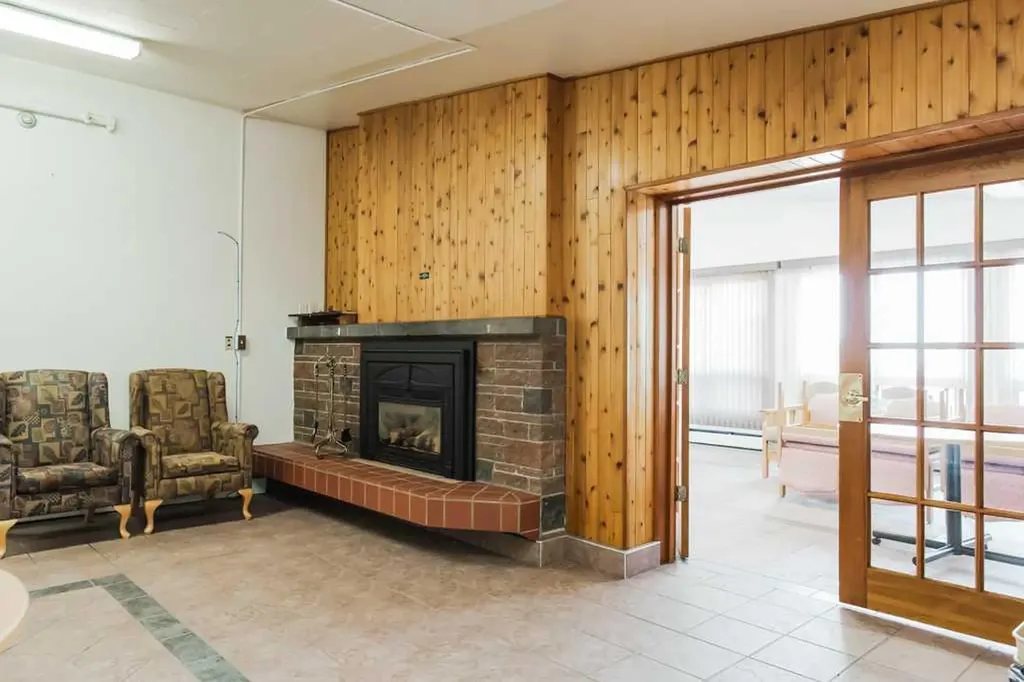 5230 44 Avenue Spirit River AB T0H 3G0