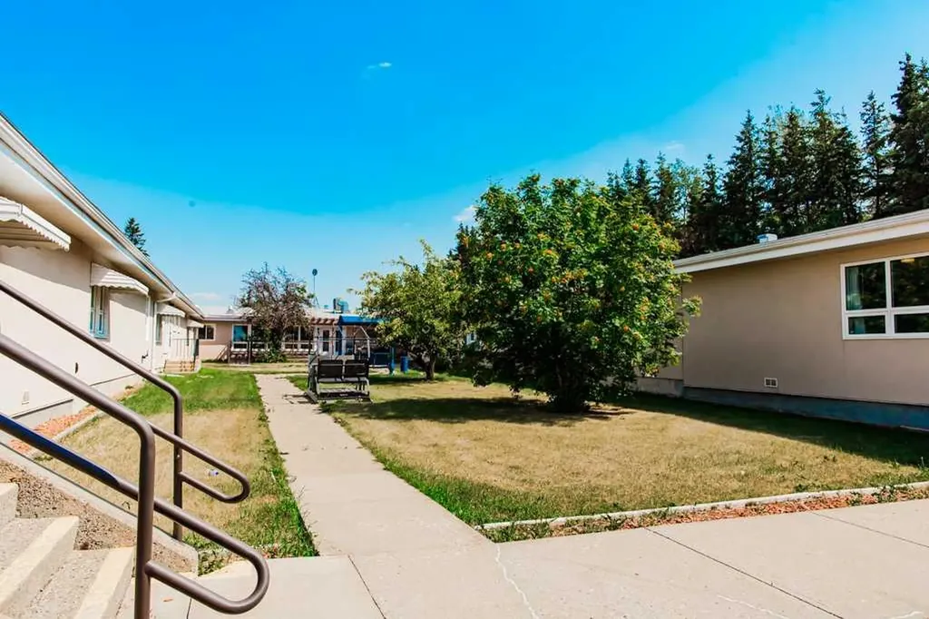 5230 44 Avenue Spirit River AB T0H 3G0