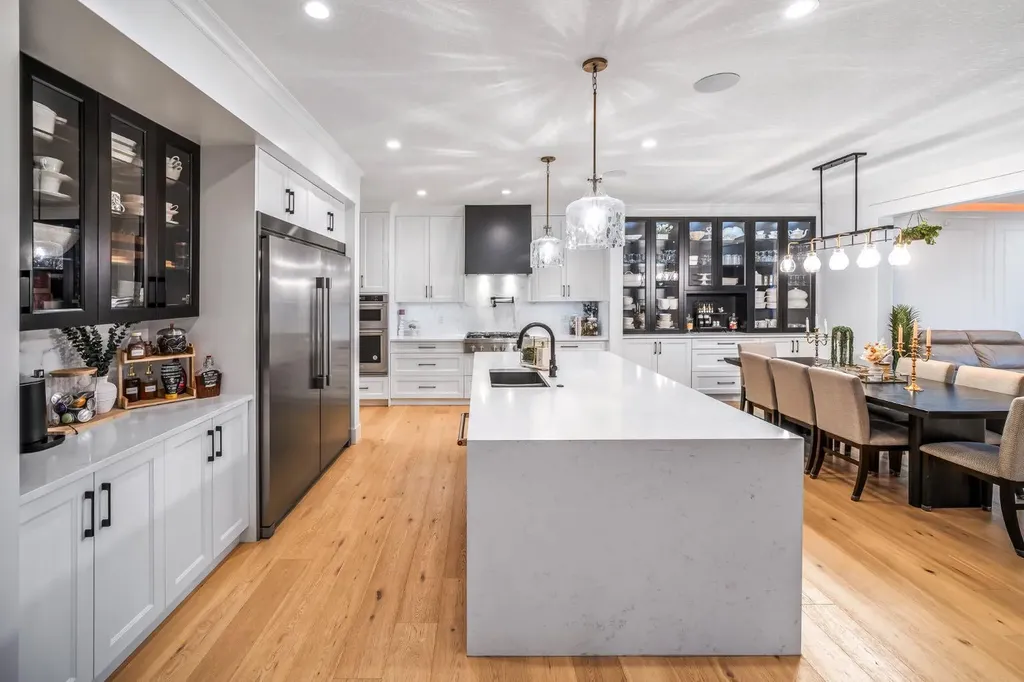 103 Aspen Summit Close SW Calgary AB T3H 6B3