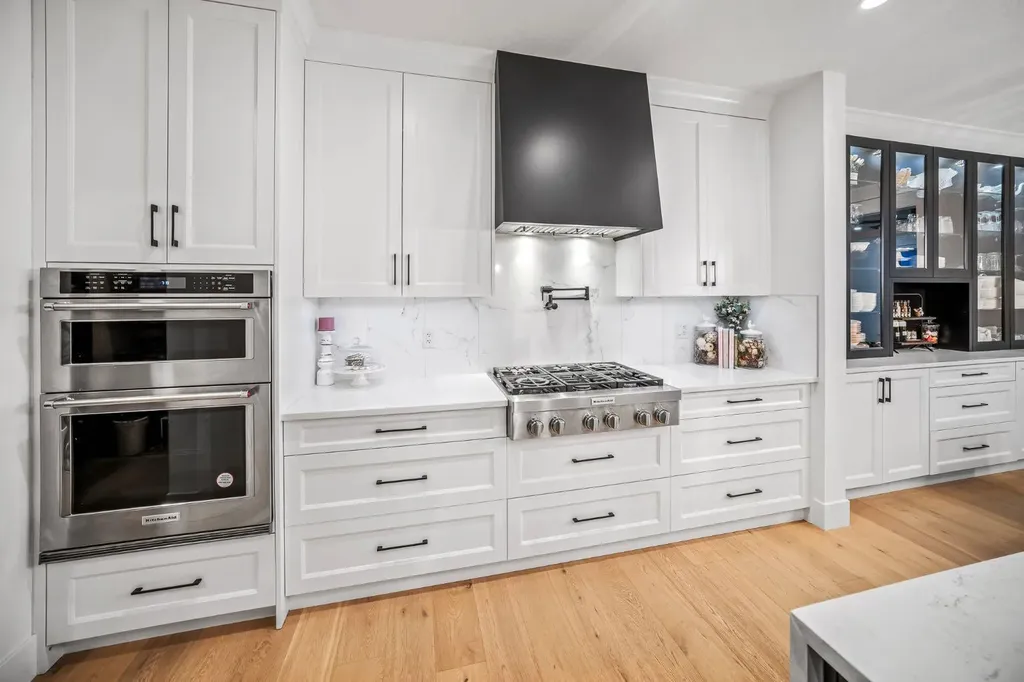 103 Aspen Summit Close SW Calgary AB T3H 6B3
