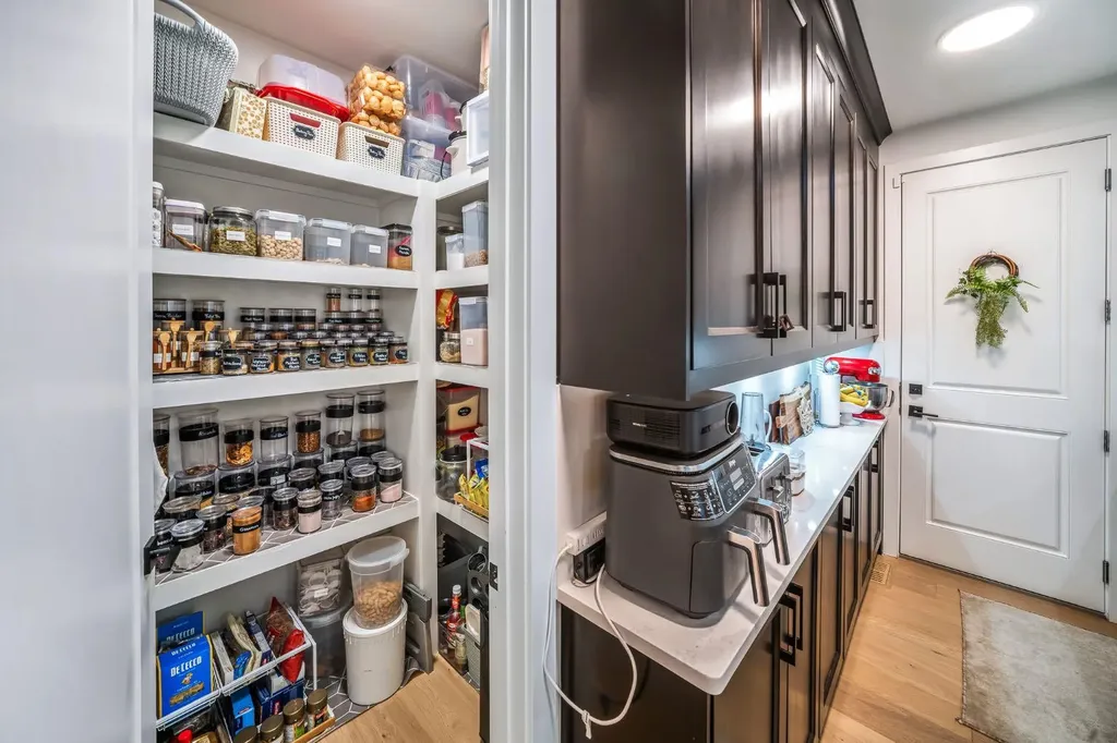 103 Aspen Summit Close SW Calgary AB T3H 6B3