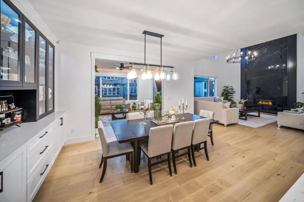 103 Aspen Summit Close SW Calgary AB T3H 6B3