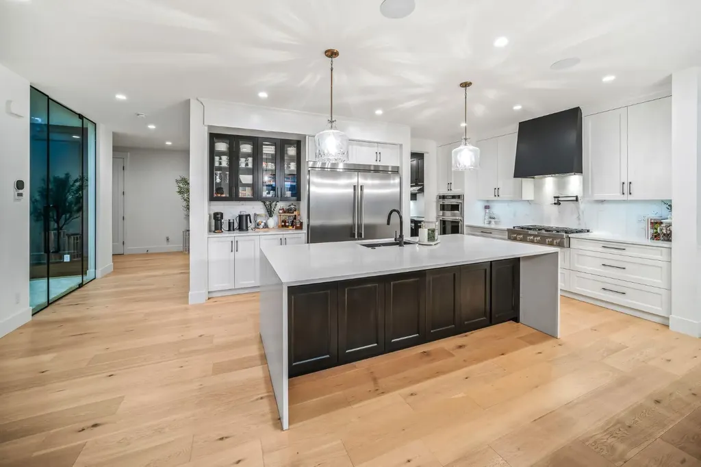 103 Aspen Summit Close SW Calgary AB T3H 6B3