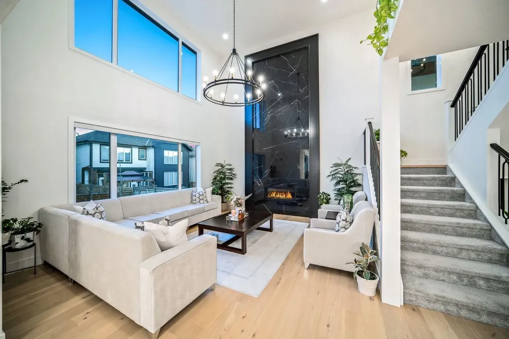 103 Aspen Summit Close SW Calgary AB T3H 6B3