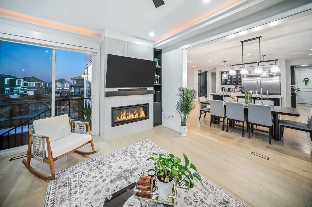 103 Aspen Summit Close SW Calgary AB T3H 6B3