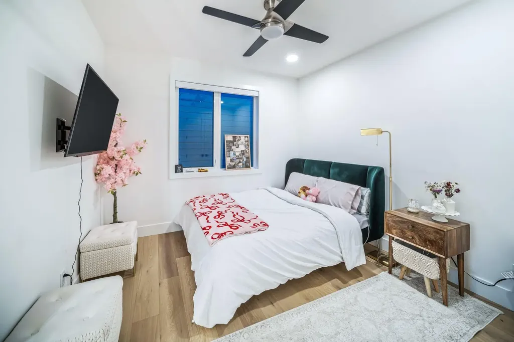 103 Aspen Summit Close SW Calgary AB T3H 6B3