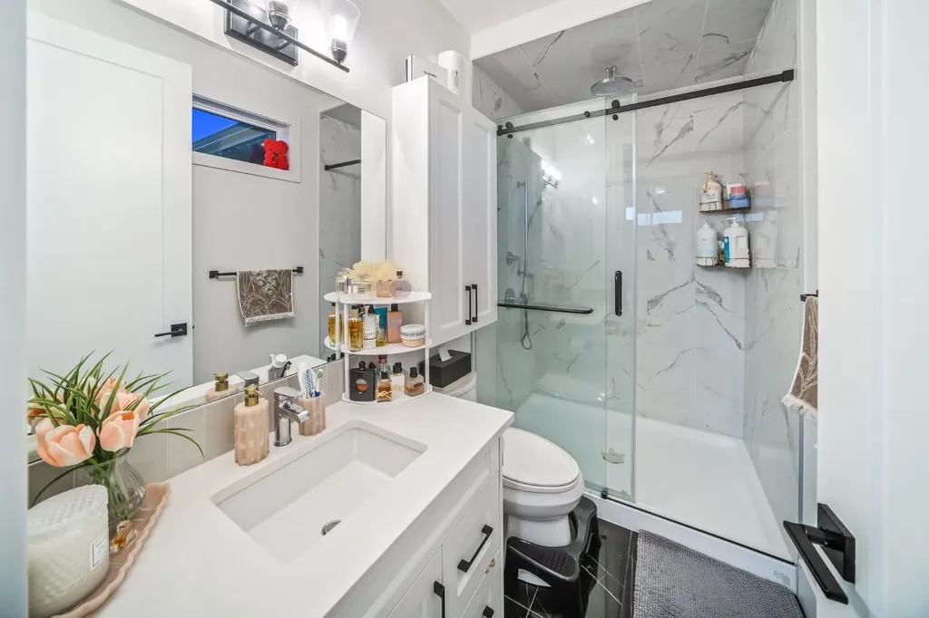 103 Aspen Summit Close SW Calgary AB T3H 6B3