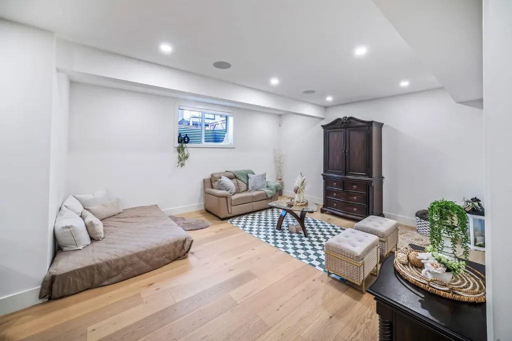 103 Aspen Summit Close SW Calgary AB T3H 6B3