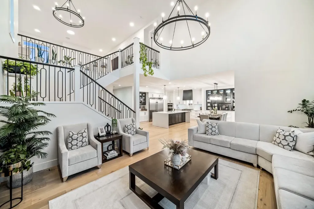 103 Aspen Summit Close SW Calgary AB T3H 6B3