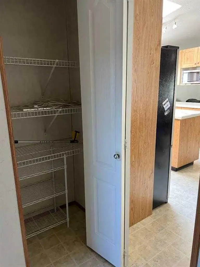 806 5 A Street Fox Creek AB T0H 1P0