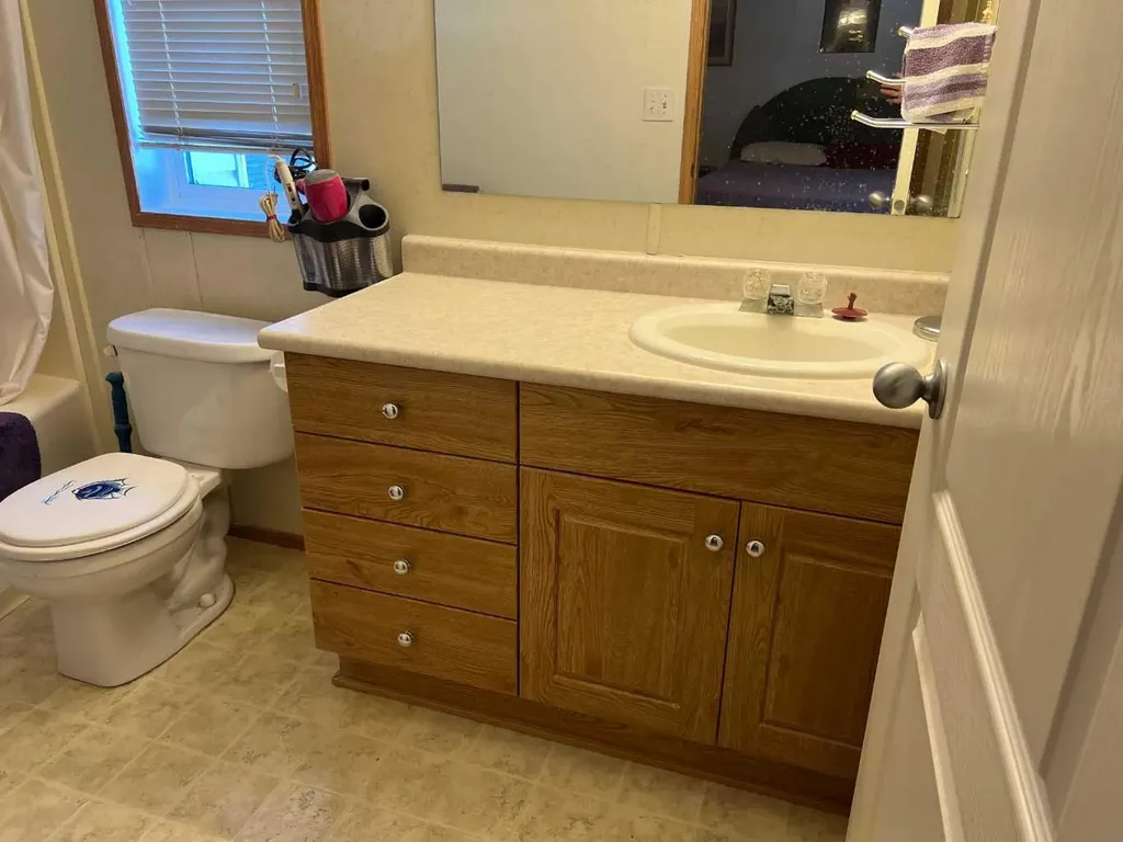806 5 A Street Fox Creek AB T0H 1P0