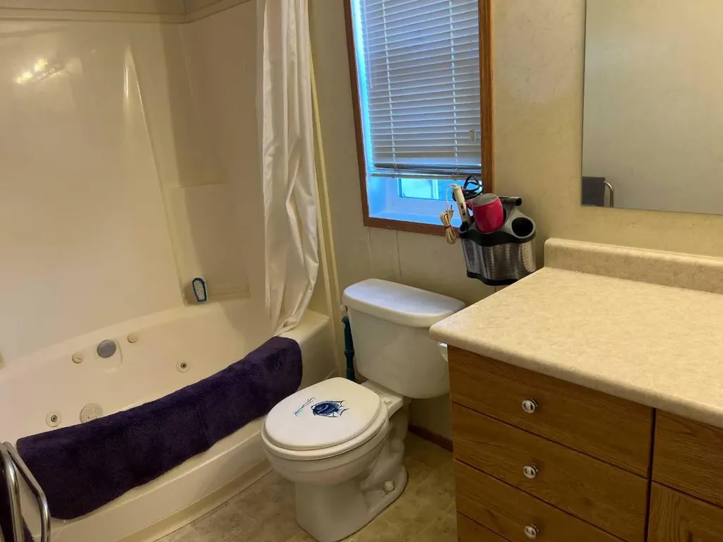 806 5 A Street Fox Creek AB T0H 1P0