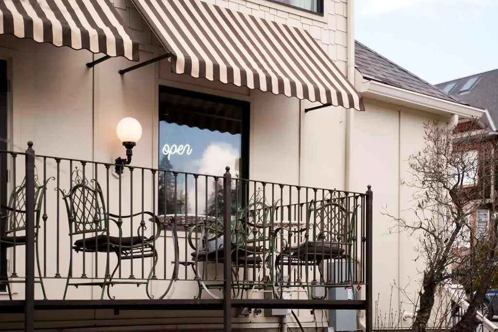 3501 15 Street SW Calgary AB T2T4A4