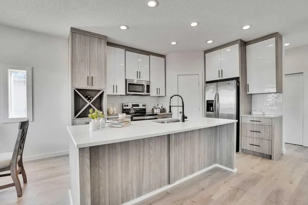 92 Prestwick Heath SE Calgary AB T2Z 4E4