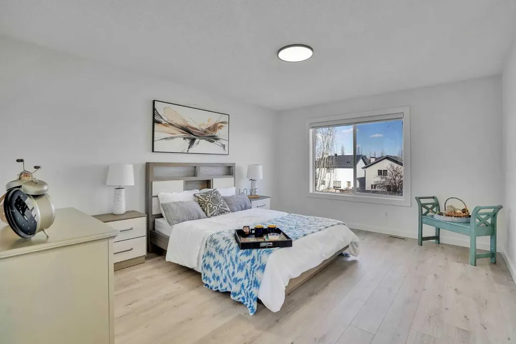 92 Prestwick Heath SE Calgary AB T2Z 4E4