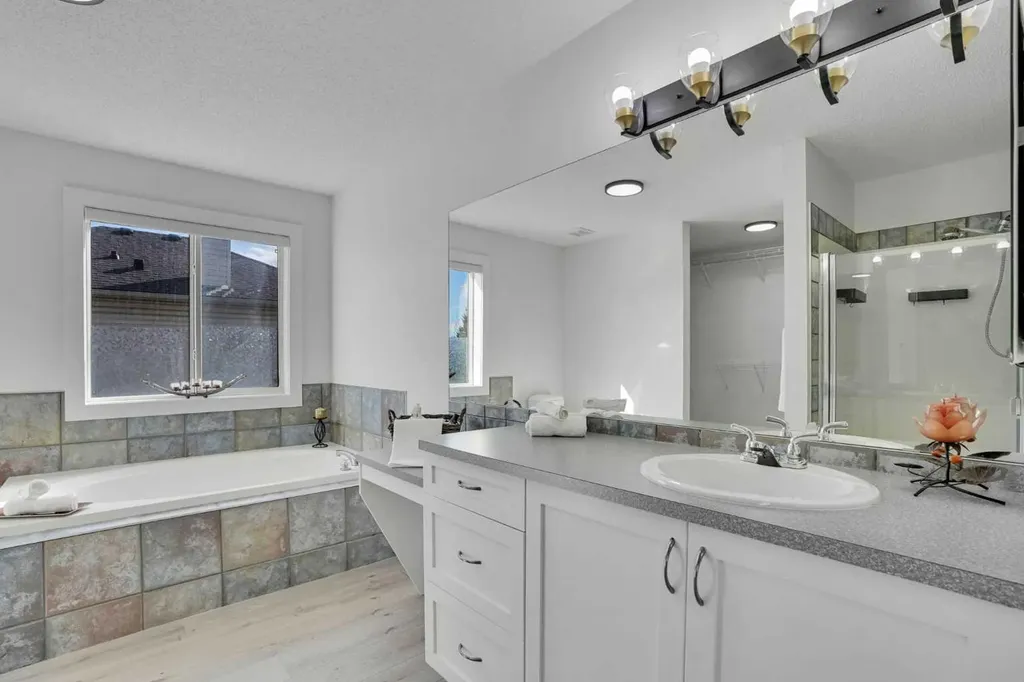 92 Prestwick Heath SE Calgary AB T2Z 4E4