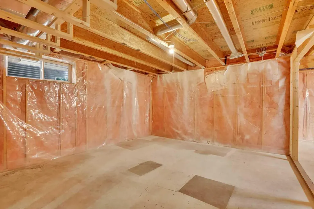 92 Prestwick Heath SE Calgary AB T2Z 4E4