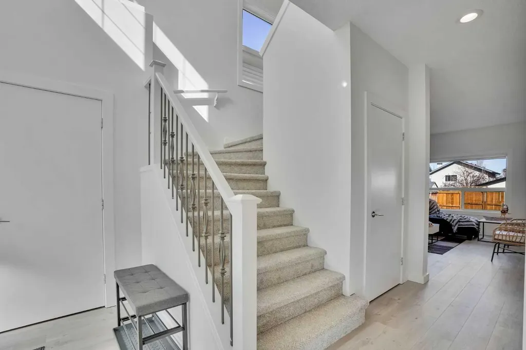 92 Prestwick Heath SE Calgary AB T2Z 4E4