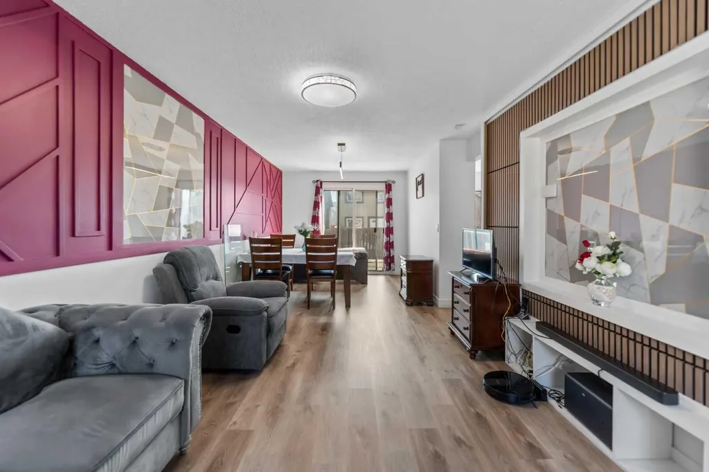 40 Pinecliff Close NE Calgary AB T1Y 4N5