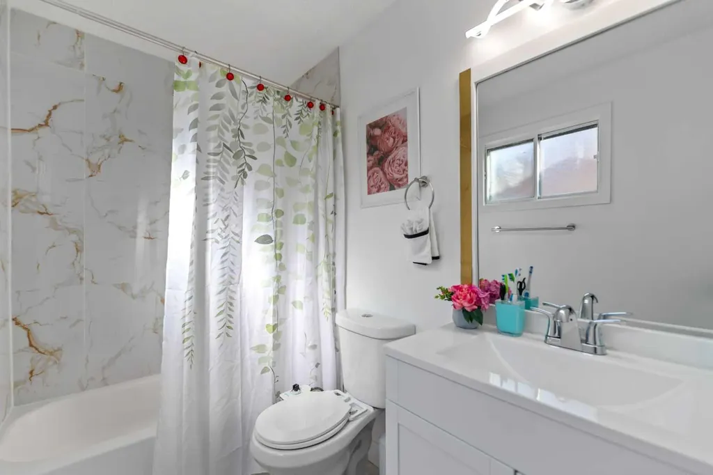 40 Pinecliff Close NE Calgary AB T1Y 4N5