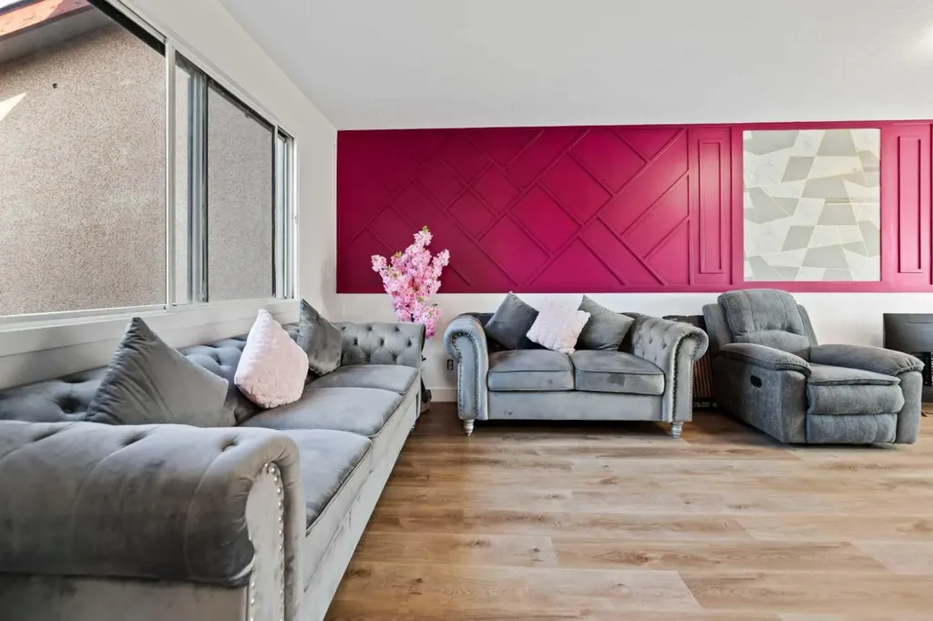 40 Pinecliff Close NE Calgary AB T1Y 4N5