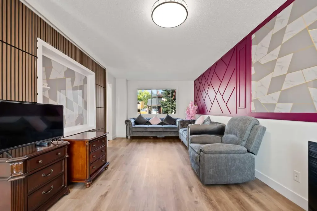 40 Pinecliff Close NE Calgary AB T1Y 4N5