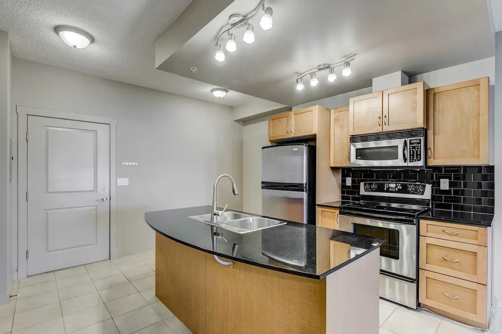 11811 Lake Fraser Drive SE Calgary AB T2J7J1
