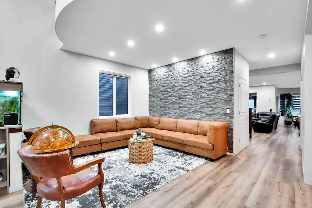 119 Panton Landing NW Calgary AB T3K 0W4